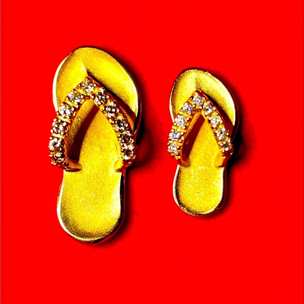 NA HOKU 14k Large Hawaiian Gold Slippers with Genuine Diamonds.